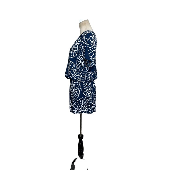 Escapada blue white tropical print romper size medium - Picture 7 of 12